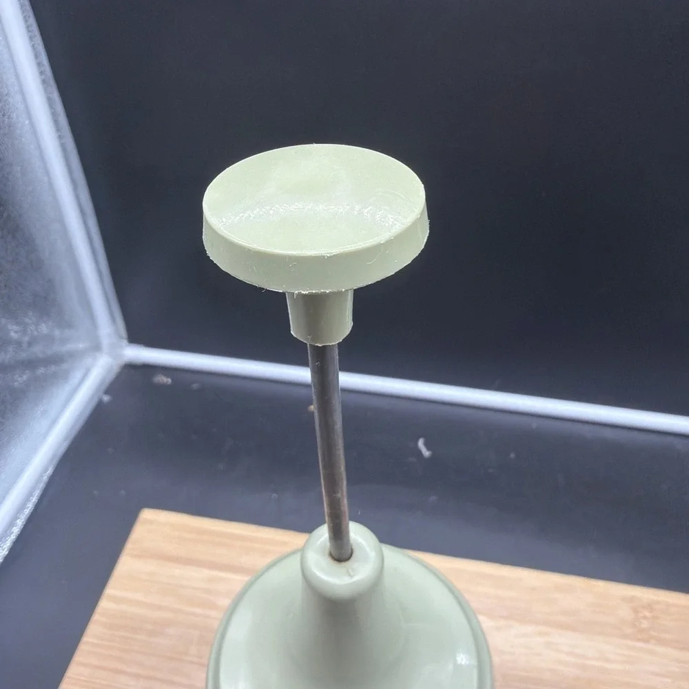 Vintage ACME Press & Chop Glass USA Avocado Green Food Nut Chopper 12 oz